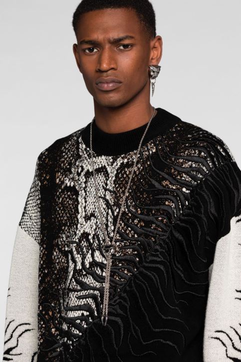 Roberto Cavalli رجال النيكل / الكريستال قلادة أسنان النمر مزينة بالكريستال مُكَمِّلات 4H40H1152